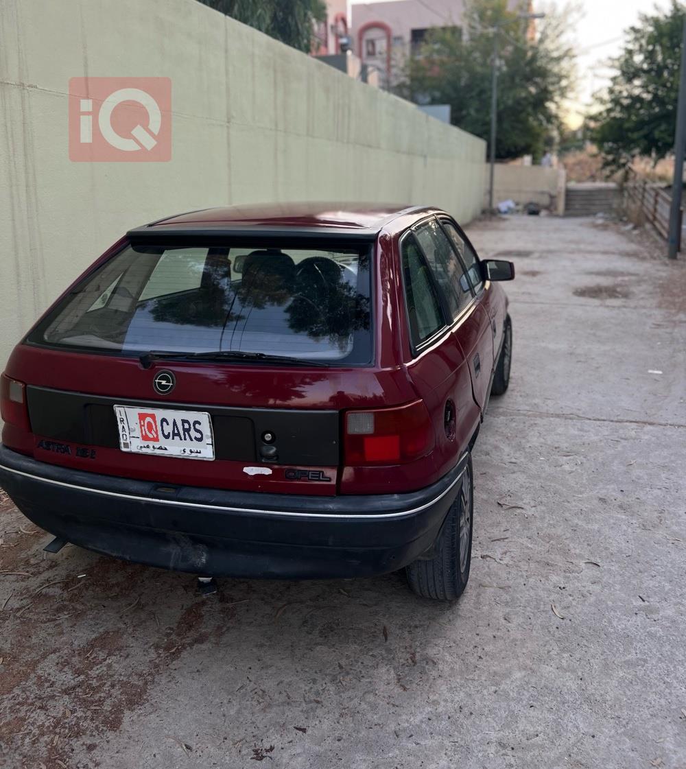 اوبل استرا